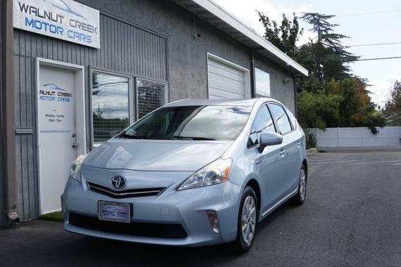 TOYOTA PRIUS V 2014 JTDZN3EU5E3333208 image